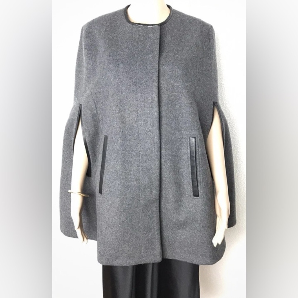 Soia & Kyo, tweed cape and leather cape - Picture 2 of 4
